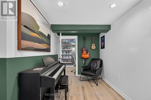 807 Brock Street, Kingston (Central City East), ON - Indoor Photo Showing Other Room