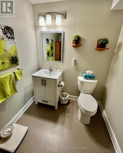 2pc Bath lower level - 14 Otteridge Avenue, Renfrew, ON - Indoor Photo Showing Bathroom