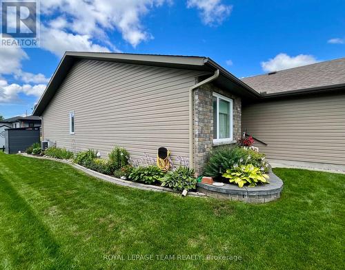 14 Otteridge Avenue, Renfrew, ON - Outdoor With Exterior