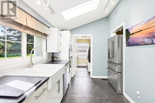 26980 Cedarhurst Beach Road, Brock, ON - Indoor Photo Showing Kitchen