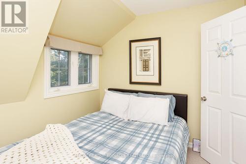 26980 Cedarhurst Beach Road, Brock, ON - Indoor Photo Showing Bedroom