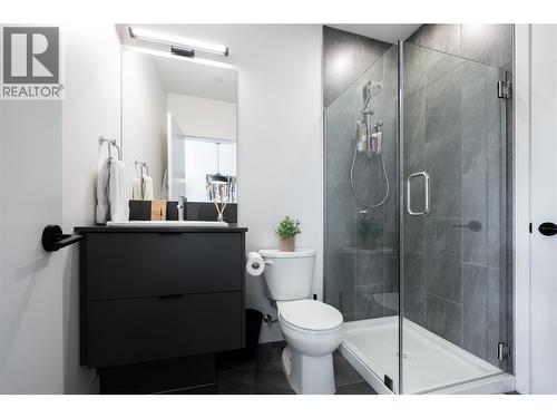 1701 Coursier Avenue Unit# 2213, Revelstoke, BC - Indoor Photo Showing Bathroom