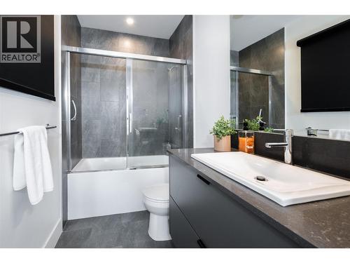 1701 Coursier Avenue Unit# 2213, Revelstoke, BC - Indoor Photo Showing Bathroom
