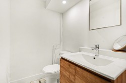 Powder room - 
