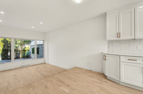 Kitchen - 7 Place Gounod, Laval (Saint-Vincent-De-Paul), QC - Indoor