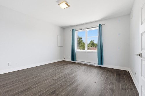 Master Bedroom - 7555 Boul. Cousineau, Longueuil (Saint-Hubert), QC - Indoor Photo Showing Other Room