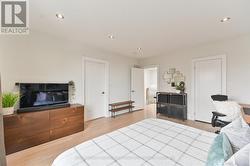 Main bdrm fits large king bed with room to spare - 