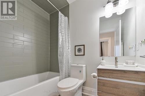 2nd flr shared bathroom with soaker tub - 69 Holmstead Avenue, Toronto, ON - Indoor Photo Showing Bathroom
