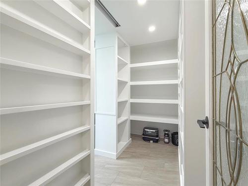 106100 43 (Treesbank) Road N, Brandon, MB - Indoor With Storage