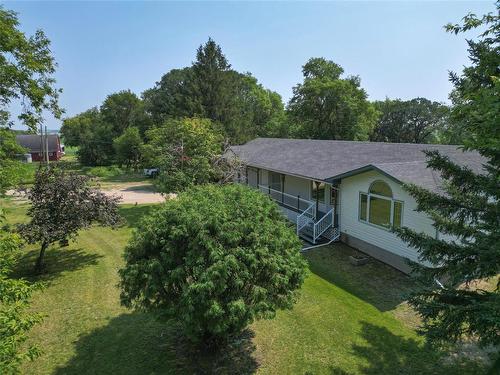 106100 43 (Treesbank) Road N, Brandon, MB - Outdoor