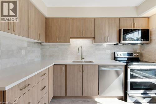 26 Wentworth Avenue Unit# 2 S, Cambridge, ON - Indoor Photo Showing Kitchen With Double Sink With Upgraded Kitchen