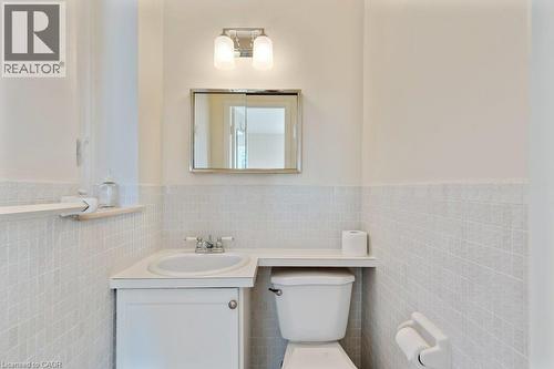 Primary 2pc Ensuite - 26 Wentworth Avenue Unit# 2 S, Cambridge, ON - Indoor Photo Showing Bathroom