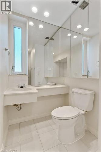 4pc Main Bath - 26 Wentworth Avenue Unit# 2 S, Cambridge, ON - Indoor Photo Showing Bathroom
