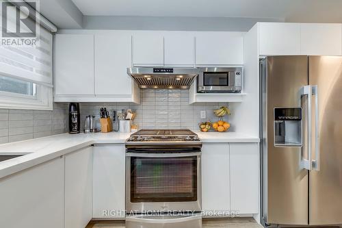 132 Ashton Crescent, Brampton, ON - Indoor Photo Showing Kitchen With Stainless Steel Kitchen With Upgraded Kitchen