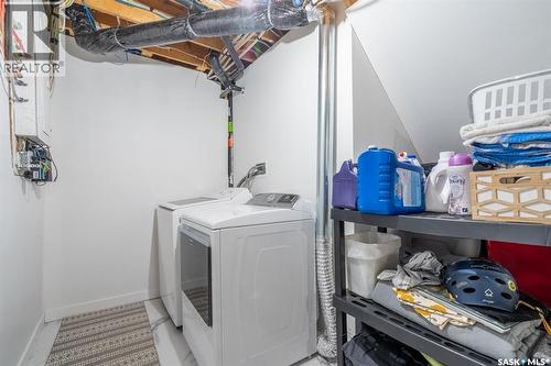 1262 James Crescent, Regina, SK - Indoor Photo Showing Laundry Room