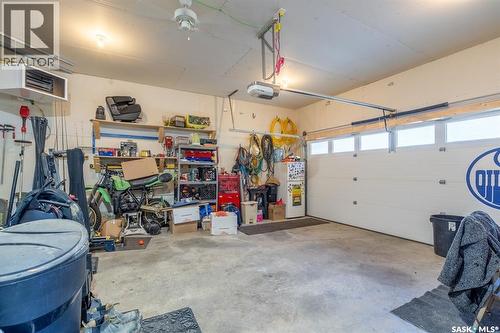 1262 James Crescent, Regina, SK - Indoor Photo Showing Garage