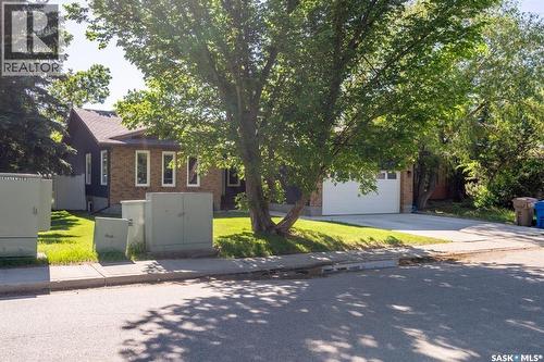 1262 James Crescent, Regina, SK - Outdoor