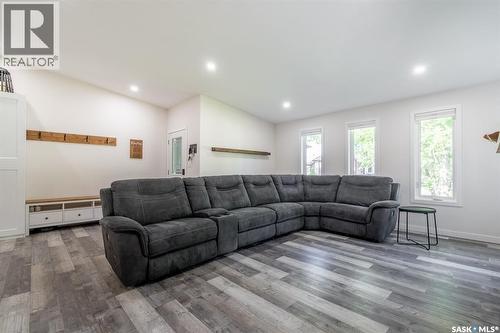 1262 James Crescent, Regina, SK - Indoor Photo Showing Living Room
