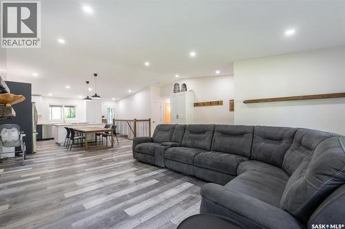 1262 James Crescent, Regina, SK - Indoor Photo Showing Living Room