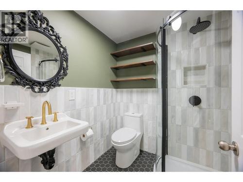 1605 Summit Drive Unit# 17, Kamloops, BC - Indoor Photo Showing Bathroom