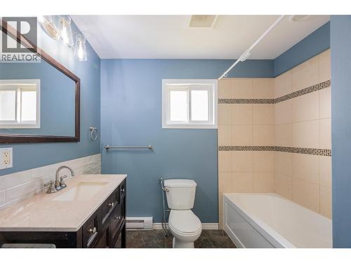 1605 Summit Drive Unit# 17, Kamloops, BC - Indoor Photo Showing Bathroom