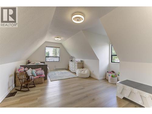 687 Barnaby Road, Kelowna, BC - Indoor Photo Showing Other Room