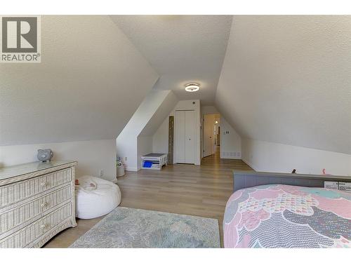 687 Barnaby Road, Kelowna, BC - Indoor
