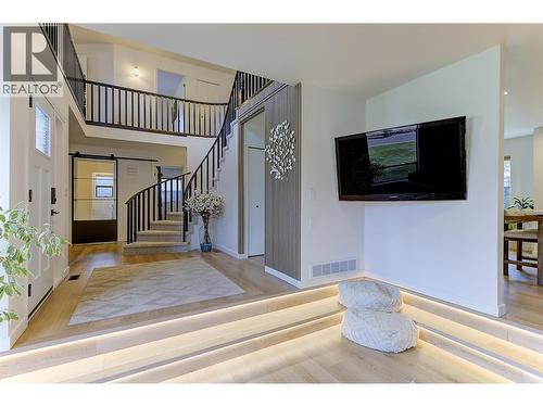 687 Barnaby Road, Kelowna, BC - Indoor Photo Showing Other Room