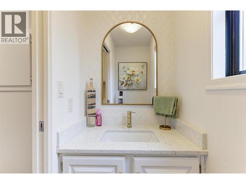 687 Barnaby Road, Kelowna, BC - Indoor Photo Showing Other Room