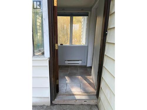 porch - 626 Hendry Street, Trail, BC -  Photo Showing Other Room