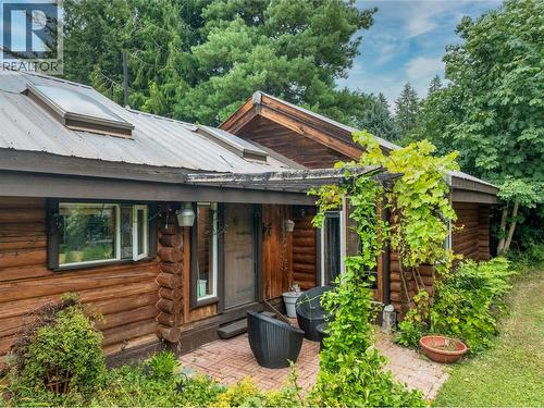 4061 Torry Road, Eagle Bay, BC - Outdoor With Exterior