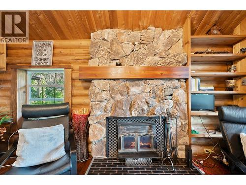 4061 Torry Road, Eagle Bay, BC - Indoor With Fireplace