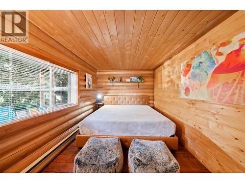 4061 Torry Road, Eagle Bay, BC - Indoor Photo Showing Bedroom