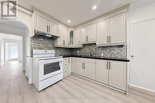 1496 Simcoe Street N, Oshawa, ON - Indoor Photo Showing Kitchen