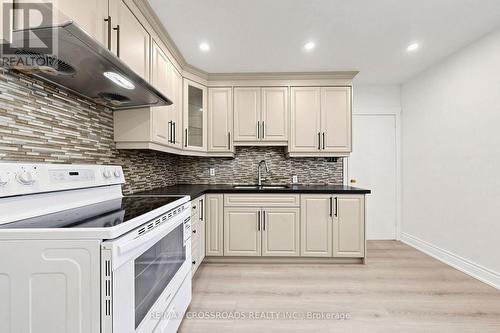1496 Simcoe Street N, Oshawa, ON - Indoor Photo Showing Kitchen