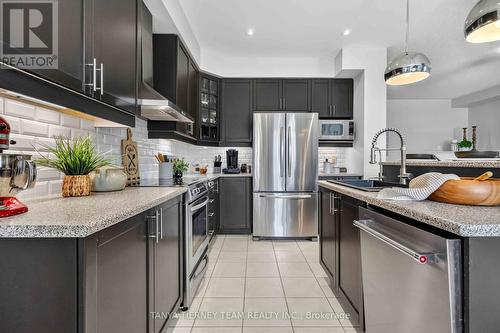 53 Chiswick Avenue, Whitby, ON - Indoor Photo Showing Kitchen With Upgraded Kitchen