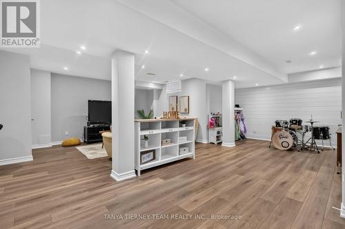 53 Chiswick Avenue, Whitby, ON - Indoor