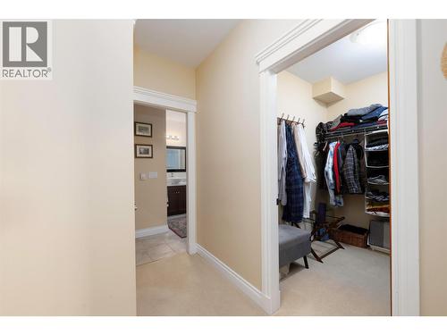 5045 Snowbird Way Unit# 2, Big White, BC - Indoor