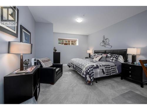 5045 Snowbird Way Unit# 2, Big White, BC - Indoor Photo Showing Bedroom