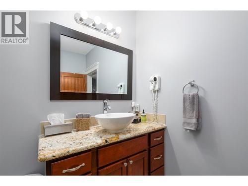 5045 Snowbird Way Unit# 2, Big White, BC - Indoor Photo Showing Bathroom