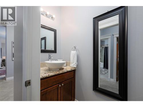 5045 Snowbird Way Unit# 2, Big White, BC - Indoor Photo Showing Bathroom