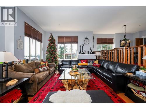 5045 Snowbird Way Unit# 2, Big White, BC - Indoor Photo Showing Living Room