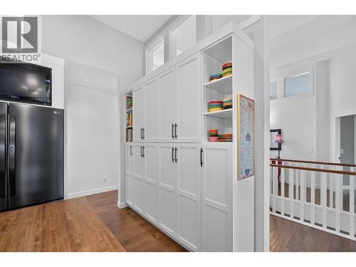 1394 Glenview Avenue, Kelowna, BC - Indoor Photo Showing Other Room