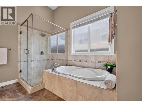 1394 Glenview Avenue, Kelowna, BC - Indoor Photo Showing Bathroom
