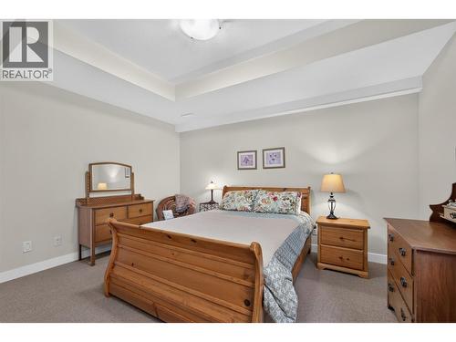 1394 Glenview Avenue, Kelowna, BC - Indoor Photo Showing Bedroom