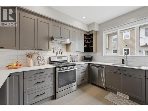 1393 9Th Avenue Unit# 118, Kamloops, BC - Indoor Photo Showing Kitchen