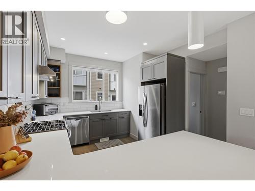 1393 9Th Avenue Unit# 118, Kamloops, BC - Indoor Photo Showing Kitchen