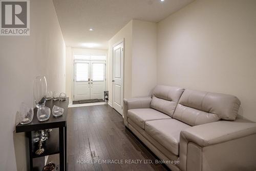 23 Arrowview Drive, Brampton, ON - Indoor