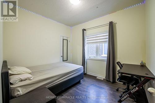 23 Arrowview Drive, Brampton, ON - Indoor Photo Showing Bedroom