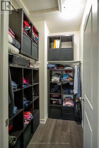 23 Arrowview Drive, Brampton, ON - Indoor